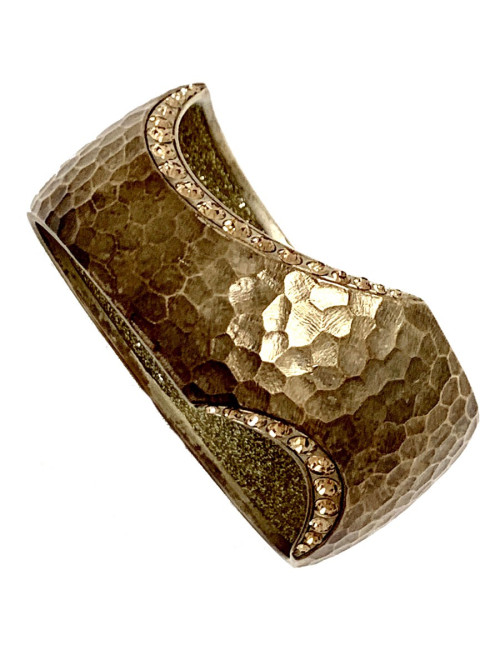 Manchette CHANEL métal doré mat martelé