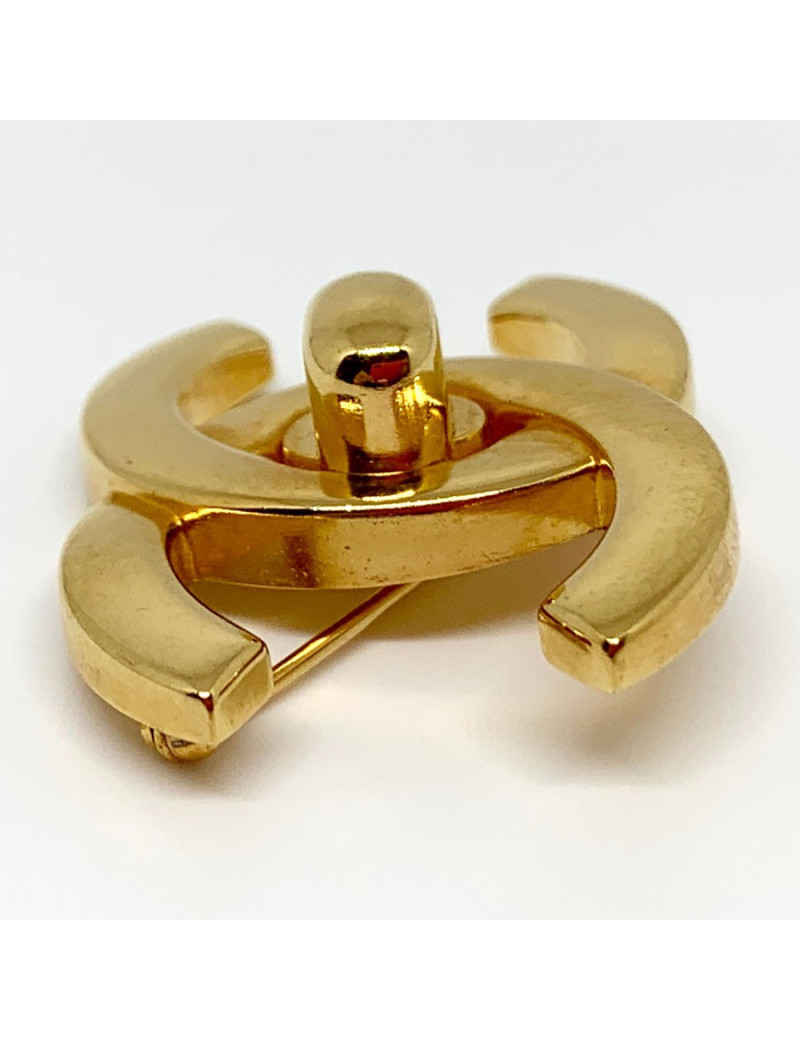 Broche CHANEL boucle dorée Vintage