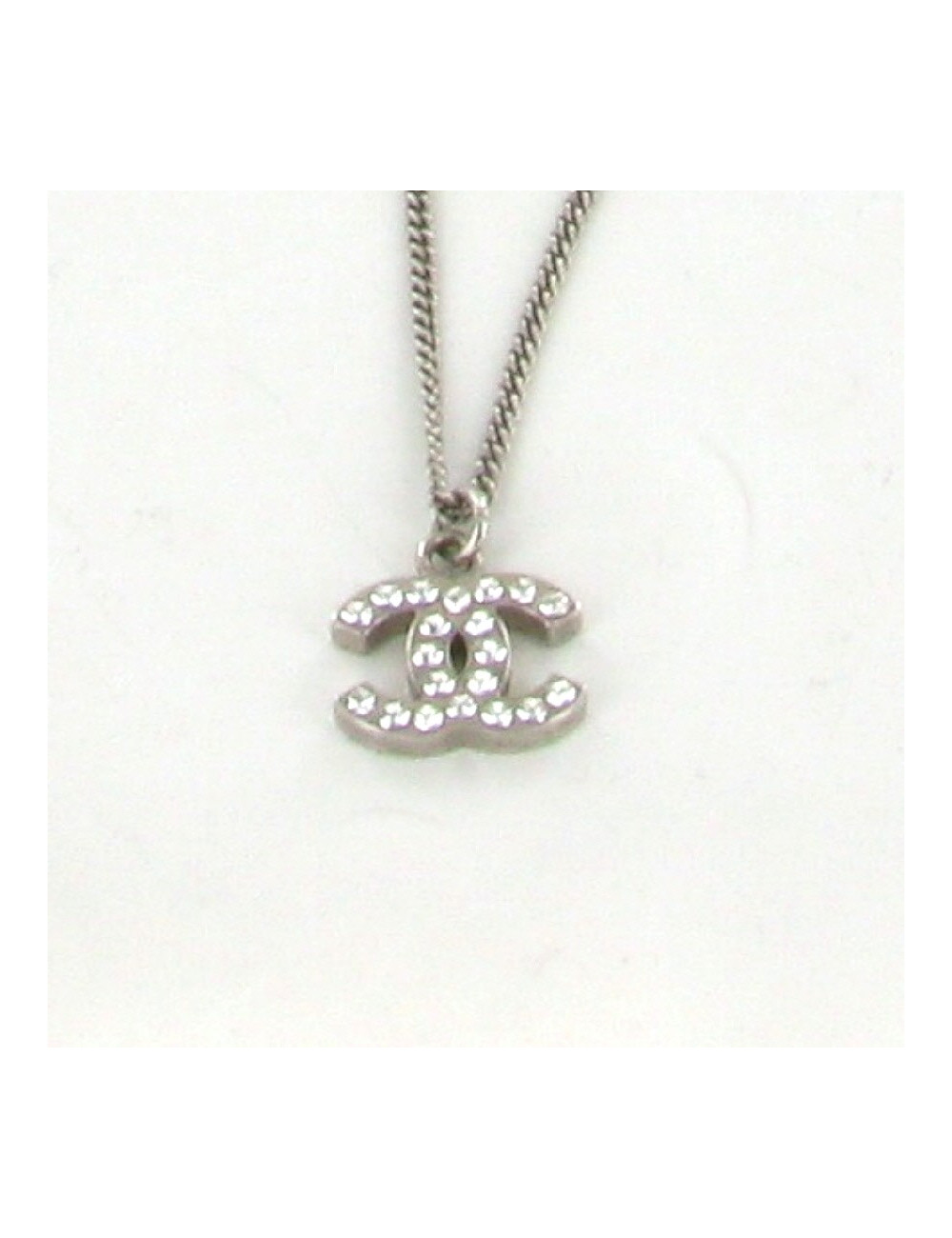Collier CHANEL chaîne argent CC strass