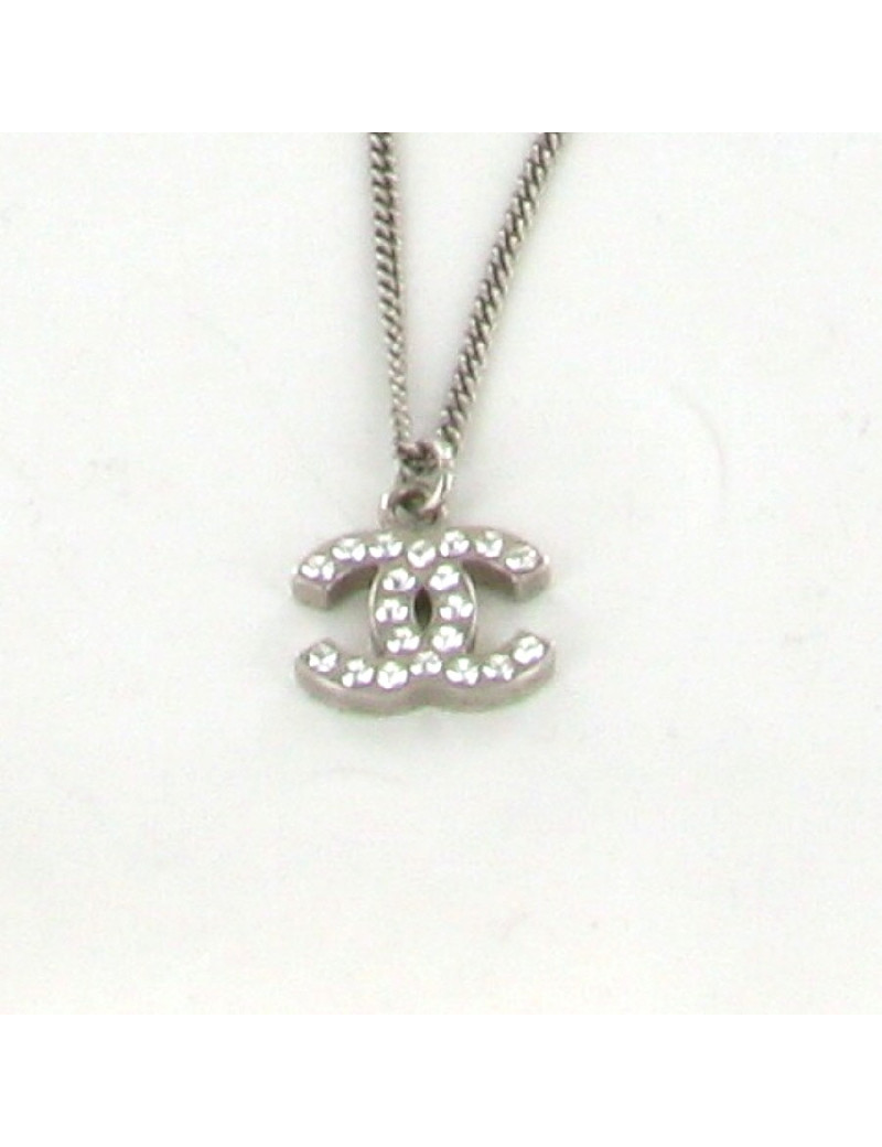 Collier CHANEL chaîne argent CC strass
