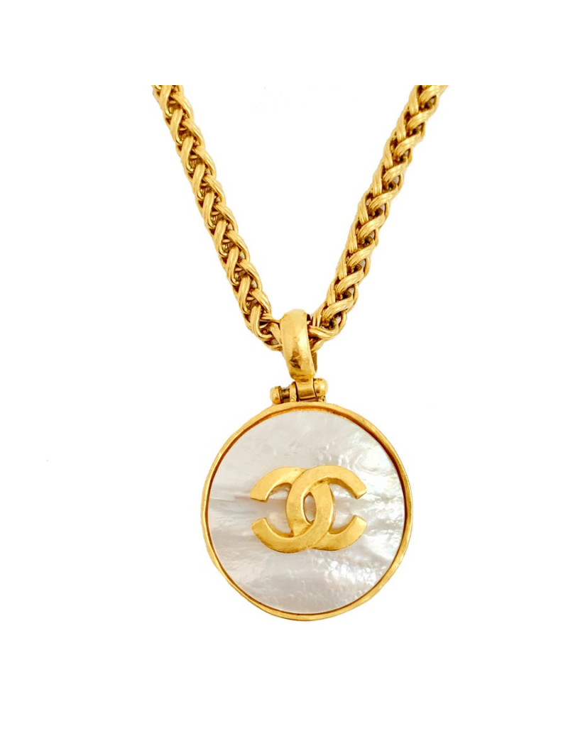 Sautoir medaillon nacré CHANEL