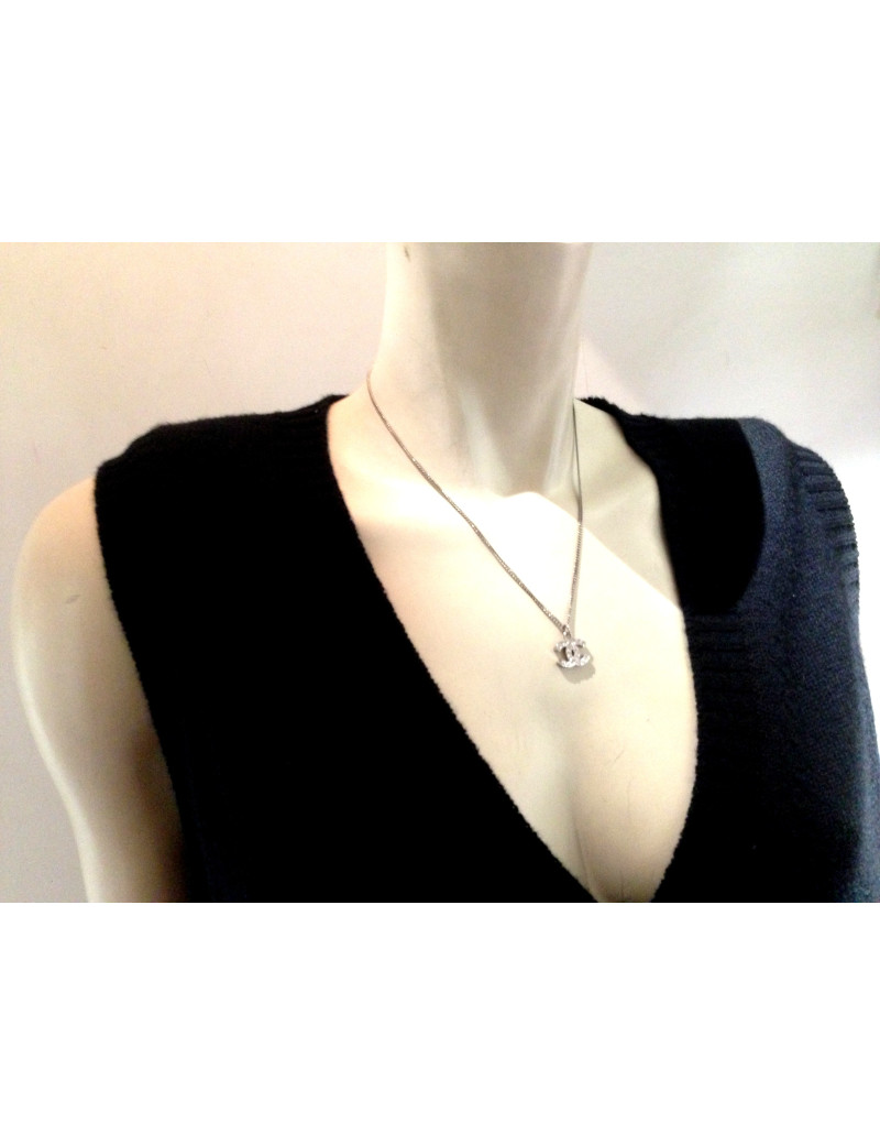 Collier CHANEL chaîne argent CC strass