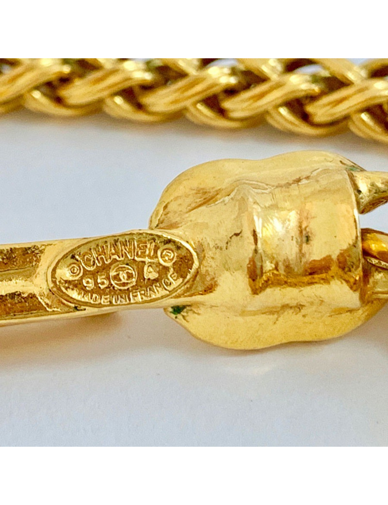 Sautoir medaillon nacré CHANEL