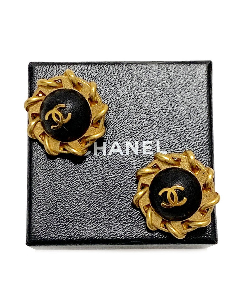 Clips CHANEL ronds cuir noir vintage