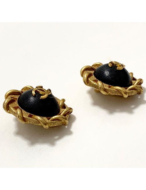 Clips CHANEL ronds cuir noir vintage