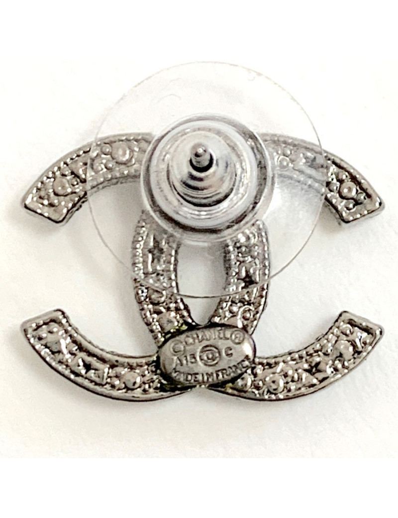 Boucles d'oreille CHANEL perles nacrées