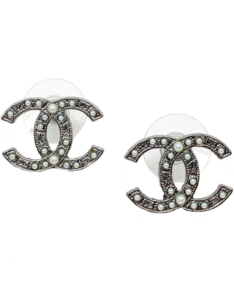 Boucles d'oreille CHANEL perles nacrées