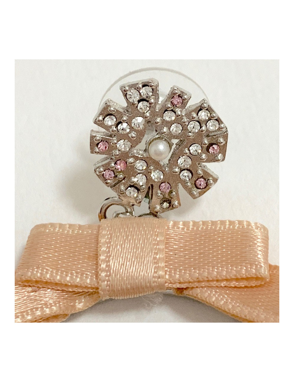 Boucles d'oreille clous CHANEL pendantes ruban rose