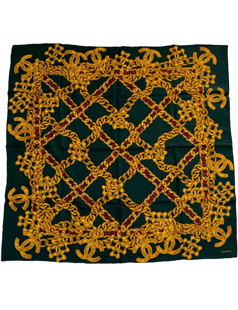 Carré CHANEL imprimé chaînes dorées en soie vert foncé 