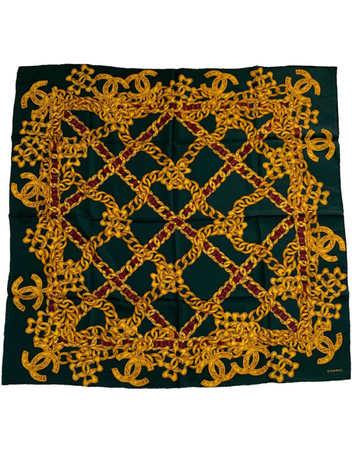 Carré CHANEL soie  vert et imprimés chaînes dorées