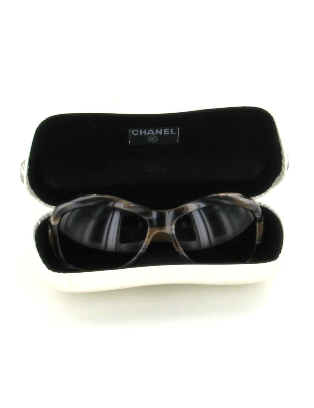 Lunettes de soleil CHANEL 