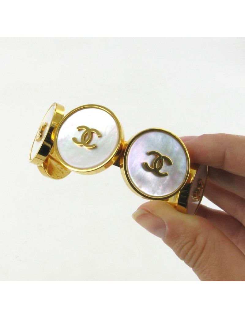 Bracelet CHANEL rigide or et nacre blanche
