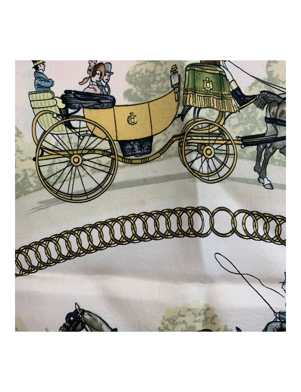 Carré HERMES soie 100 % "Promenade de Longchamps" Vintage