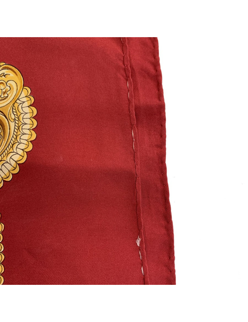 Carré HERMES 'Selles à Housse' en soie rouge vintage