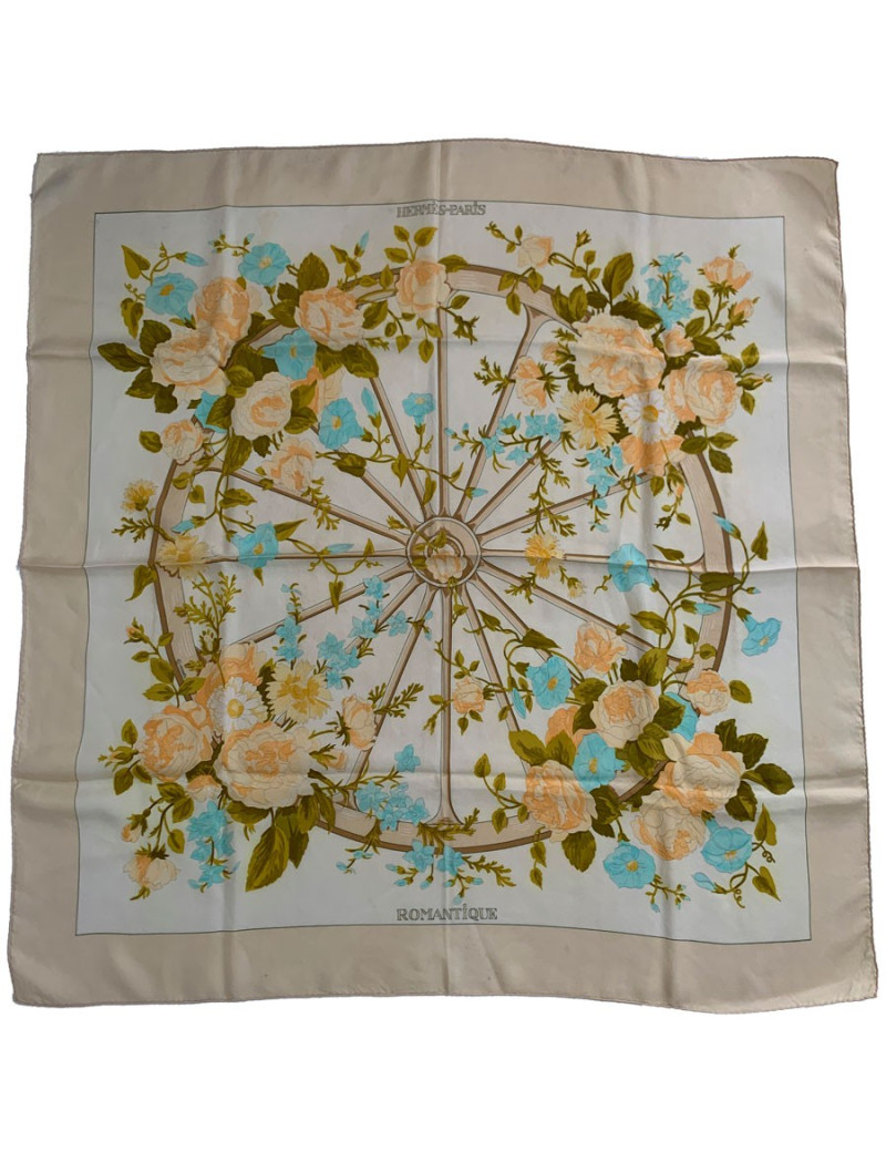 Carré HERMES 'Romantique' Vintage en soie beige