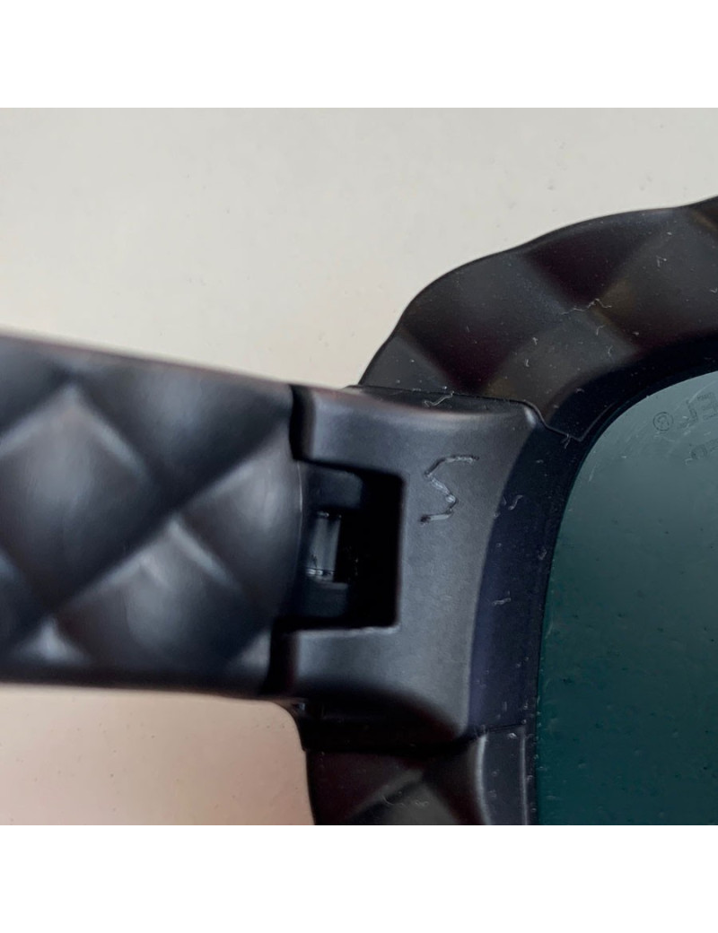Lunettes de soleil CHANEL