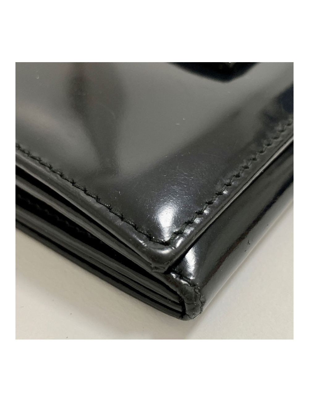 Portefeuille GUCCI cuir verni noir mat