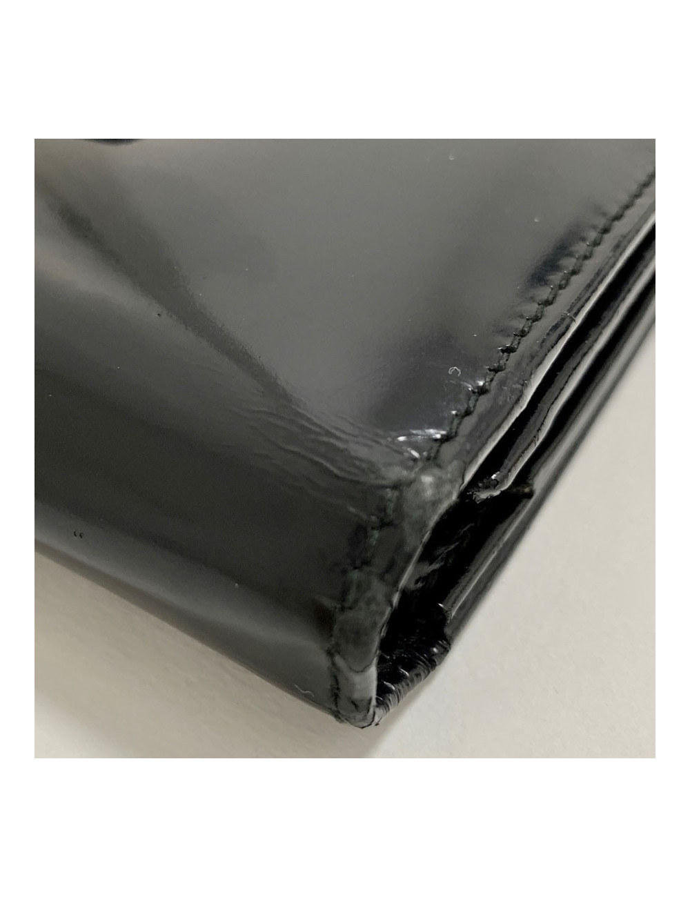 Portefeuille GUCCI cuir verni noir mat