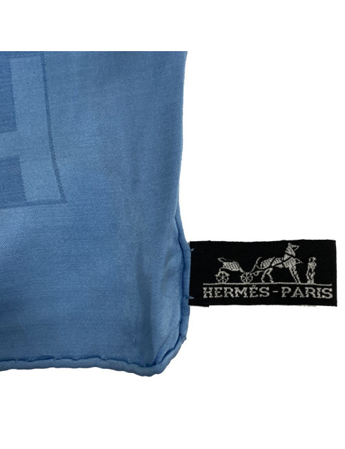 Etole Façonnée Grand H HERMES en soie et laine bleue