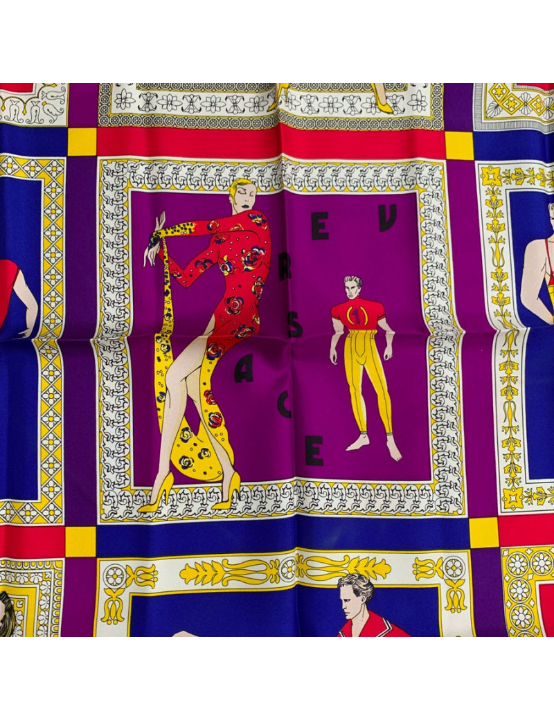 Carré VERSACE multicolore en soie