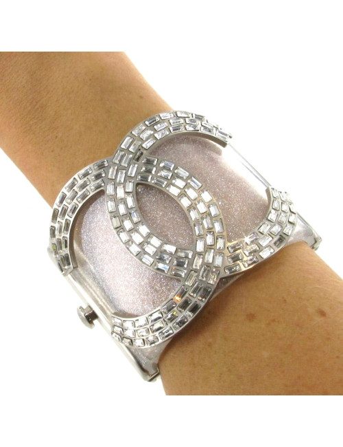 Manchette CHANEL en résine à paillettes argentées