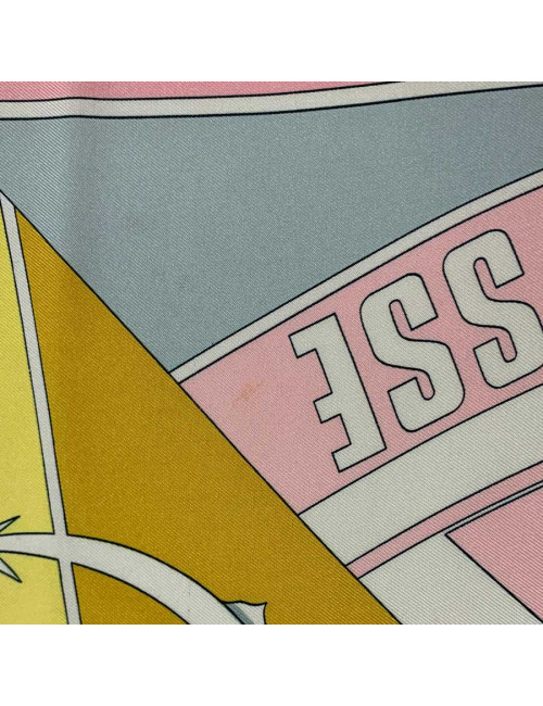 Carré HERMES Sextants rose pâle en soie