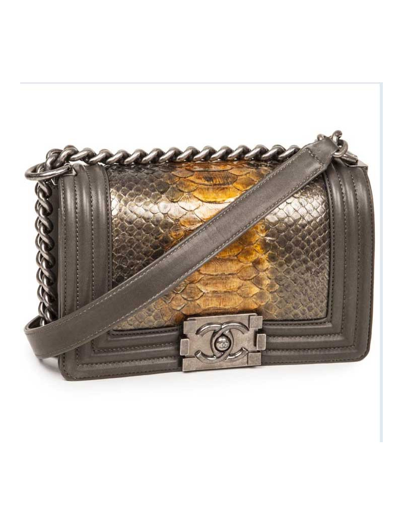 Sac  "Boy" CHANEL en cuir et python vert et or