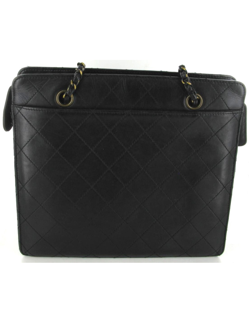 Sac CHANEL matelassé cuir noir chaînes or