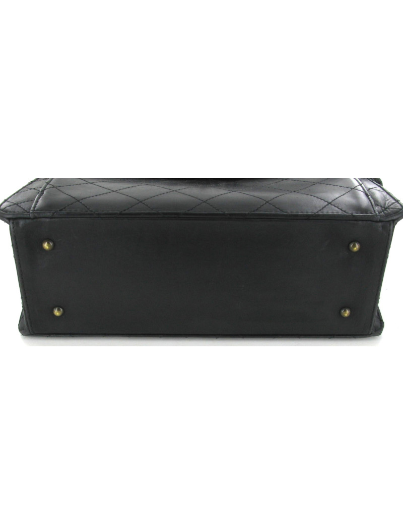 Sac CHANEL matelassé cuir noir 