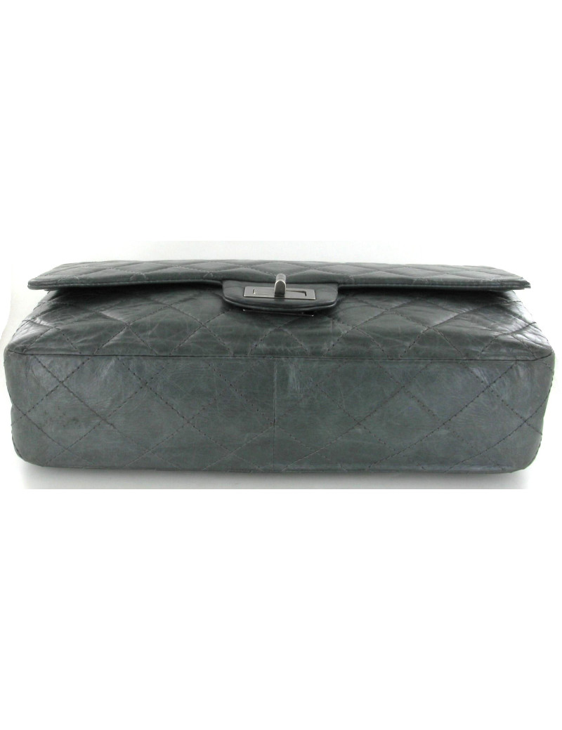 Sac 2.55 CHANEL en cuir de veau vieilli gris Collector