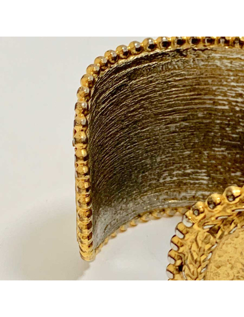 Manchette dorée attribuée à 