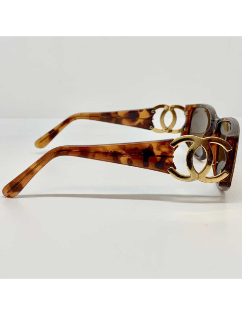 Lunettes de soleil CHANEL écailles marron et CC doré