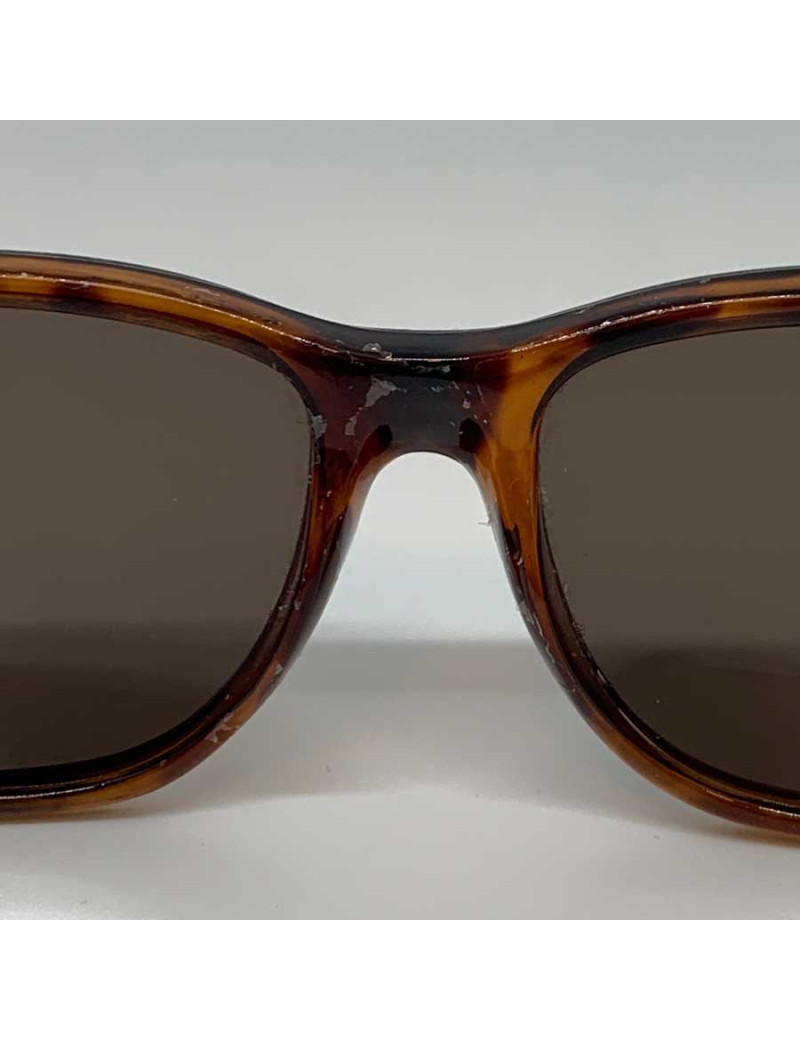 Lunettes de soleil CHANEL ecailles