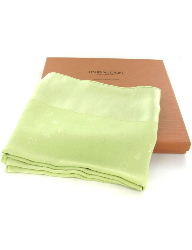 Foulard LOUIS VUITTON vert pomme en soie