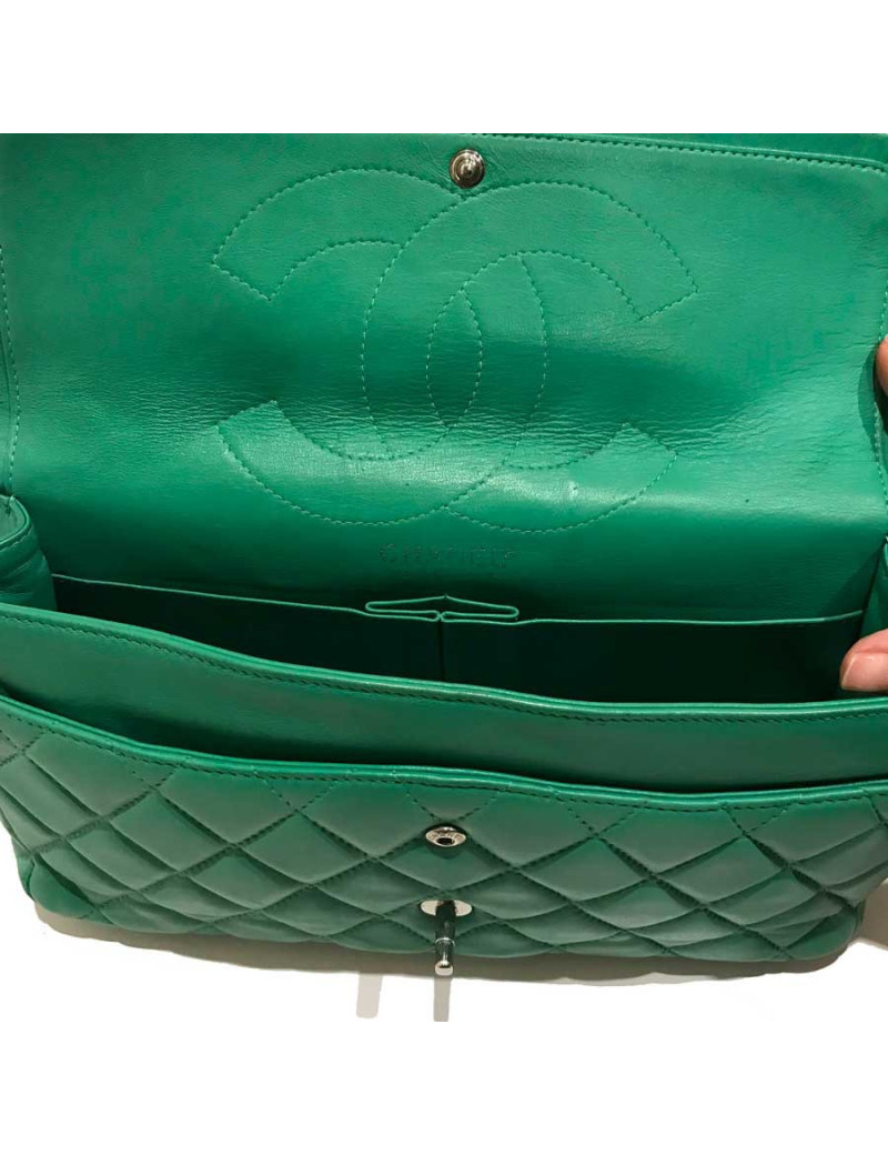 Sac CHANEL Jumbo cuir vert 
