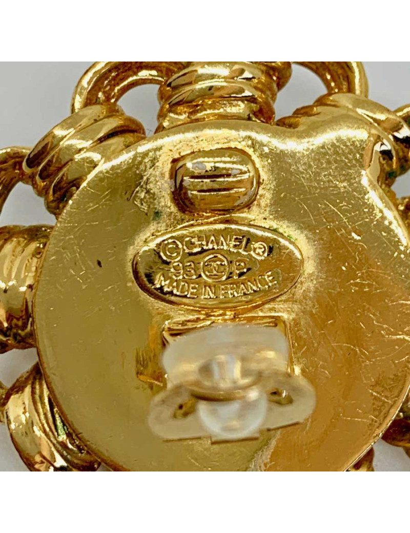 Boucles d'oreille CHANEL Vintage en métal doré et perle nacrée