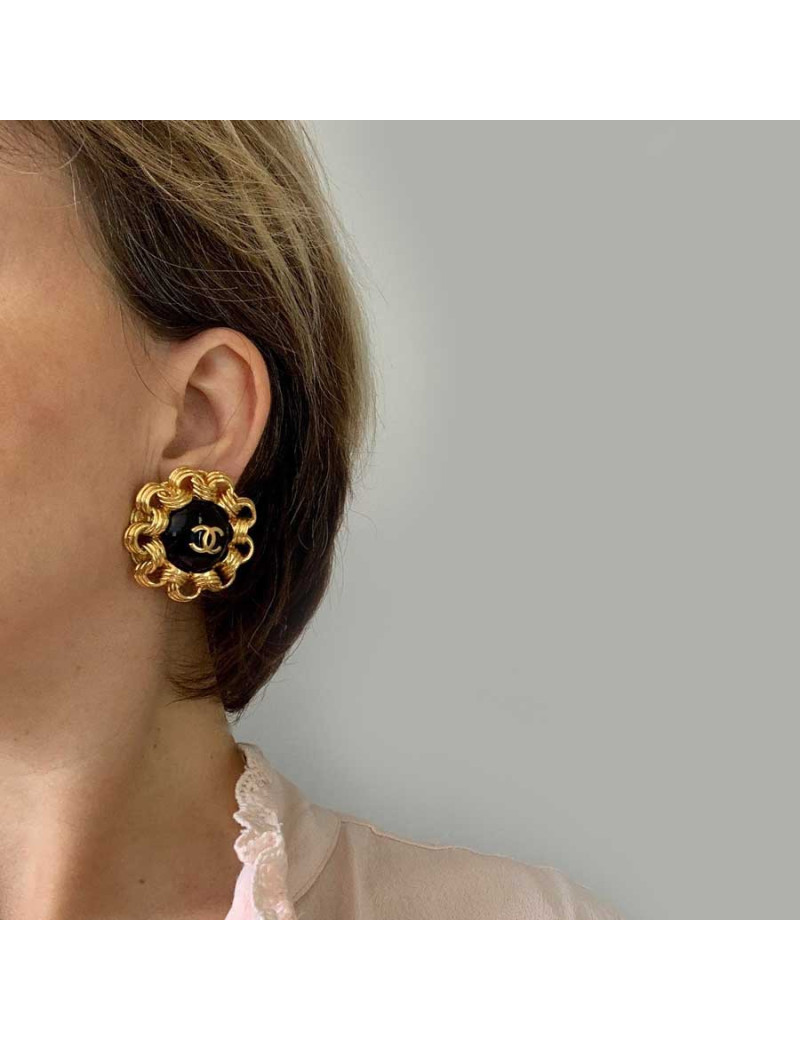 CHANEL Vintage earrings in gold and Pearly Pearl