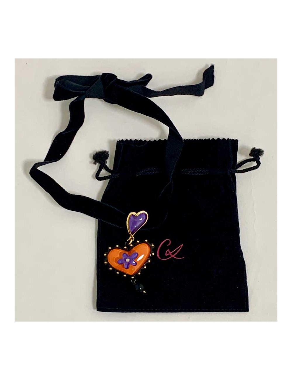 Collier pendentif CHRISTIAN LACROIX ruban velours noir