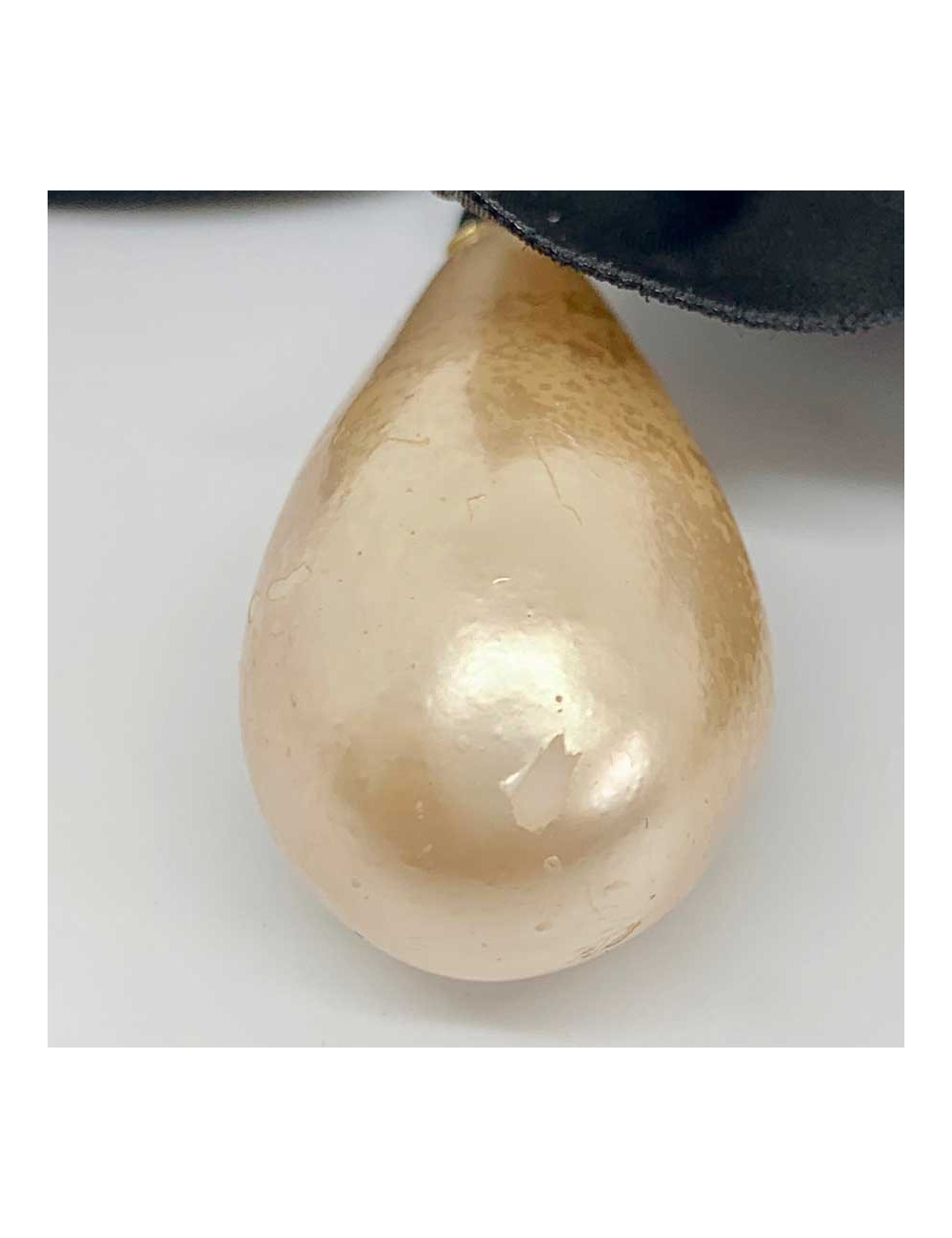 Boucle d'oreille clip perle pendante non signée