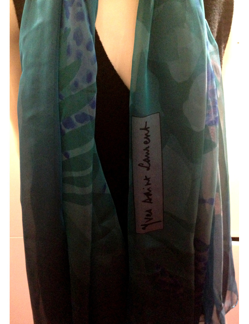 Foulard YVES SAINT LAURENT 