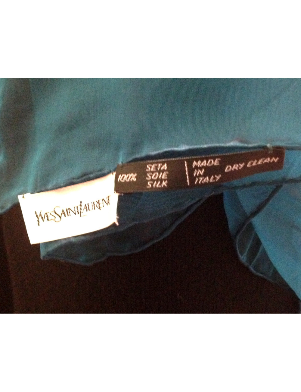 Foulard YVES SAINT LAURENT bleu en soie