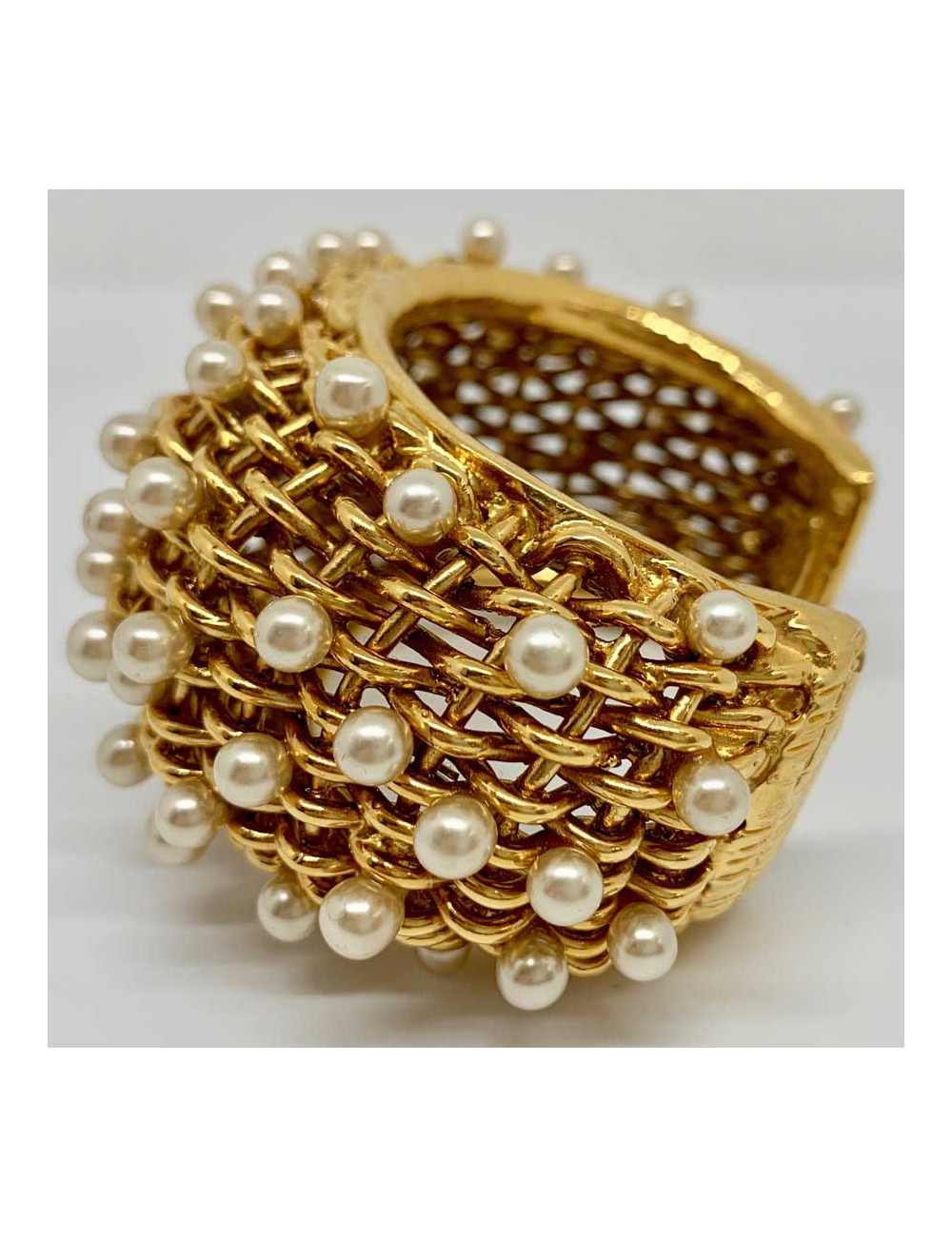 Manchette CHANEL grillage et perles nacrées