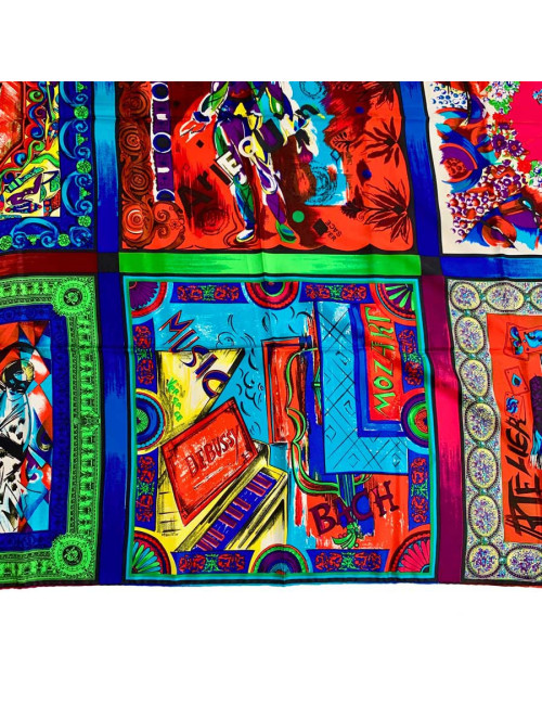 Grand foulard GIANNI VERSACE en soie multicolore