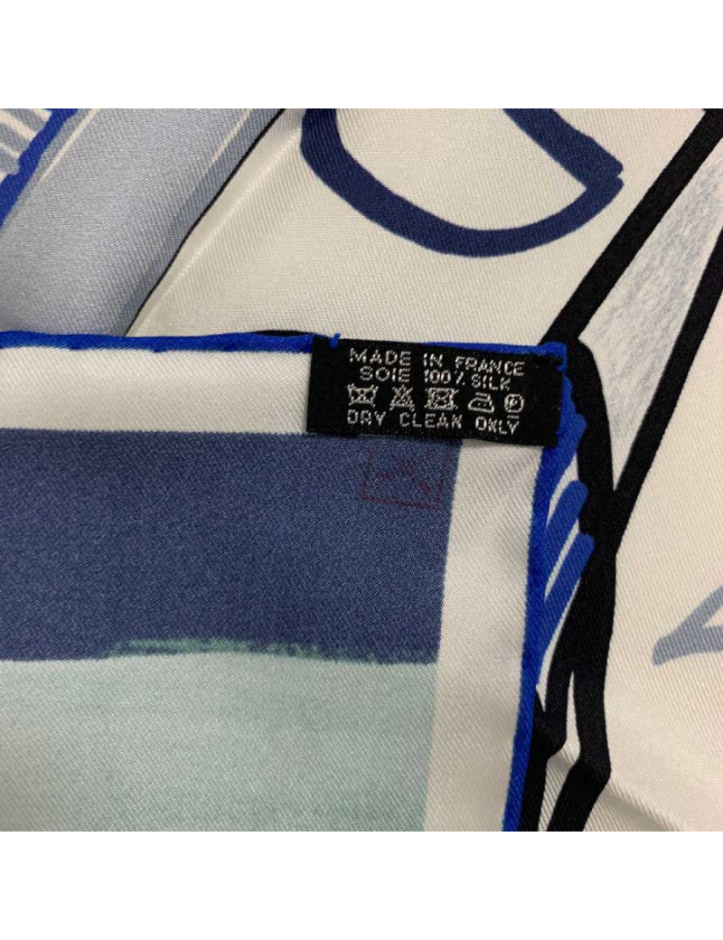 Carré HERMES Modernisme Tropical en soie