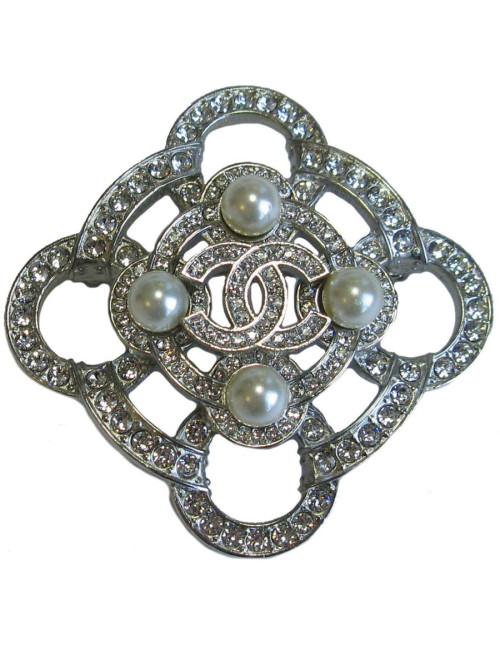 Broche CC strass et perles