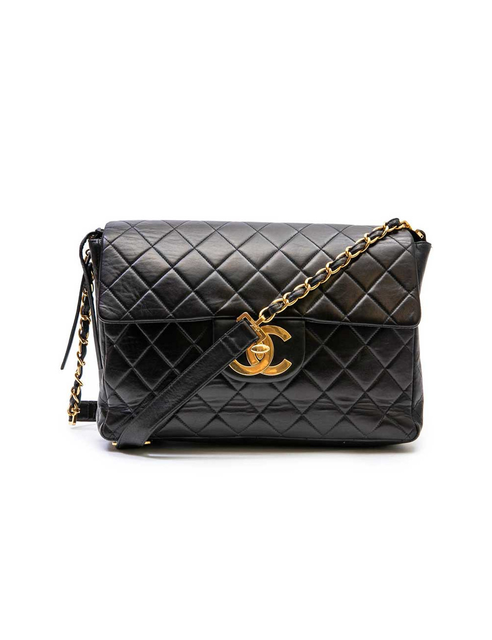 CHANEL vintage jumbo bag in black quilted leather