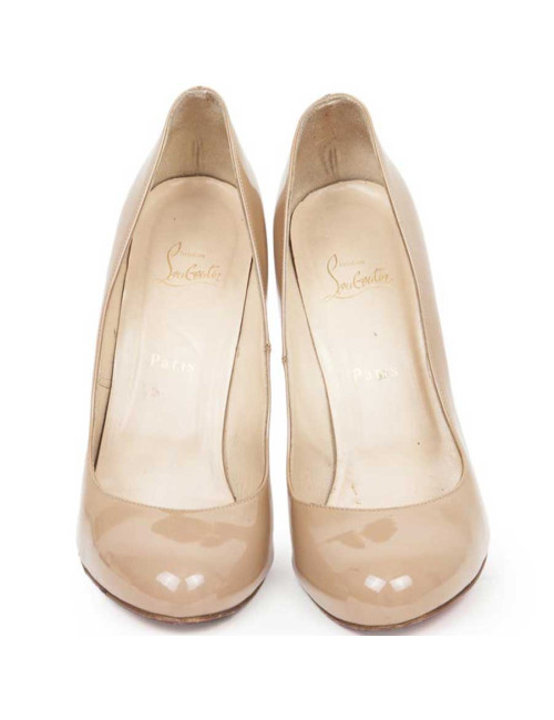 Escarpins LOUBOUTIN T 40 beige lacqué
