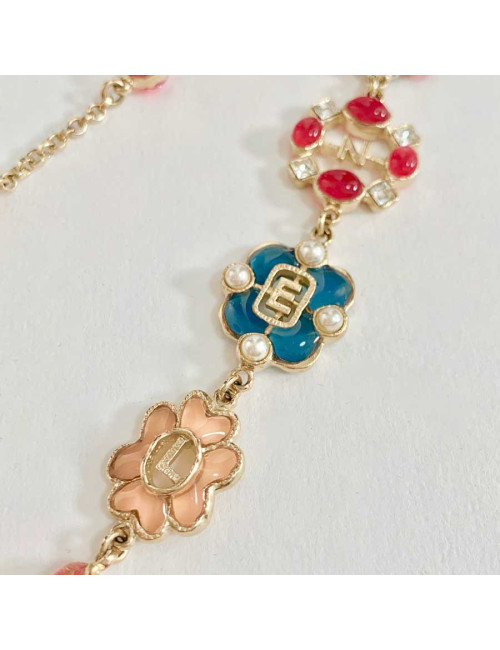 Sautoir Chanel 2016 lettres rose, bleu, nacre