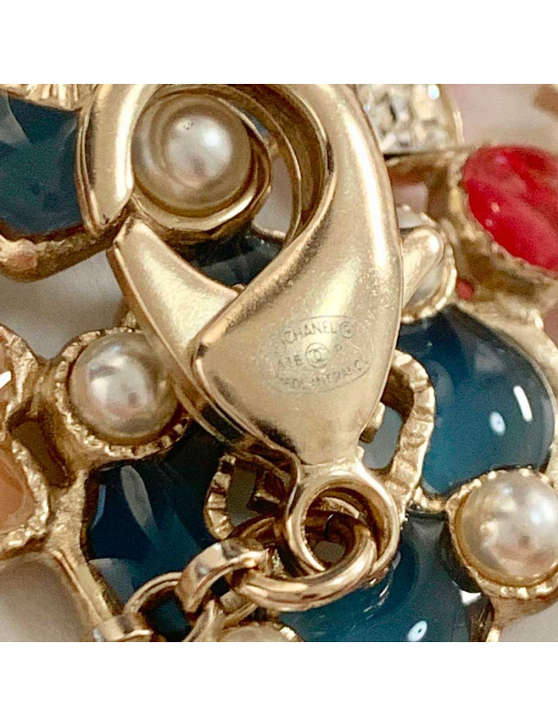 Sautoir Chanel 2016 lettres rose, bleu, nacre