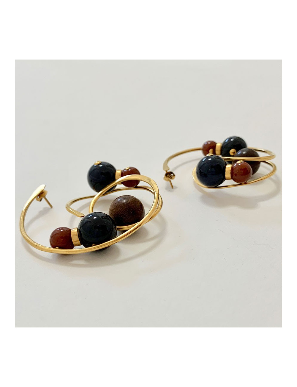 Creoles LOUIS VUITTON dorées et perles 2